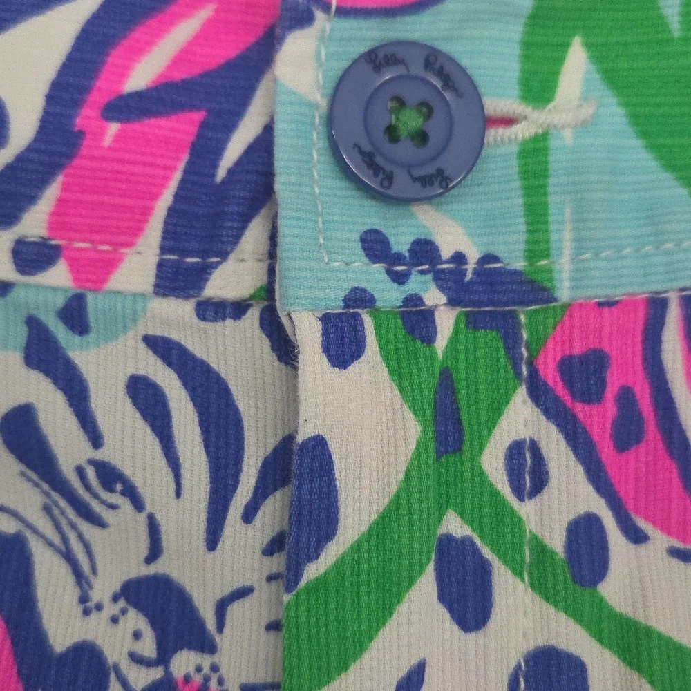 🌺Lilly Pulitzer Beautiful, Tropical Themed Callahan Shorts In Great Condition🌺 - Picture 3 of 15